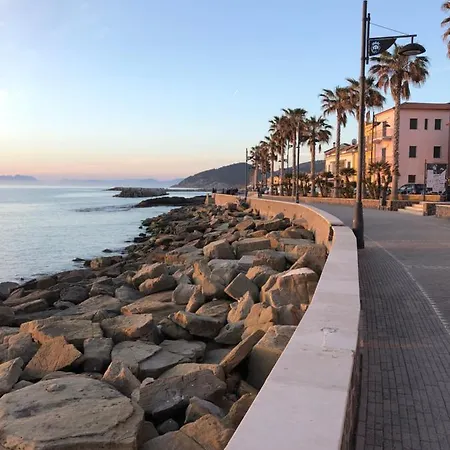 Giglio * 圣塔·马里亚·迪·卡斯特